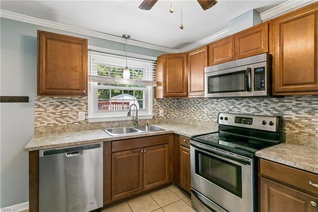 303 Nancy DR, Hampton, VA 23669