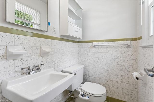 303 Nancy DR, Hampton, VA 23669