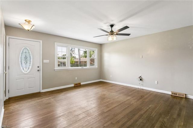 303 Nancy DR, Hampton, VA 23669