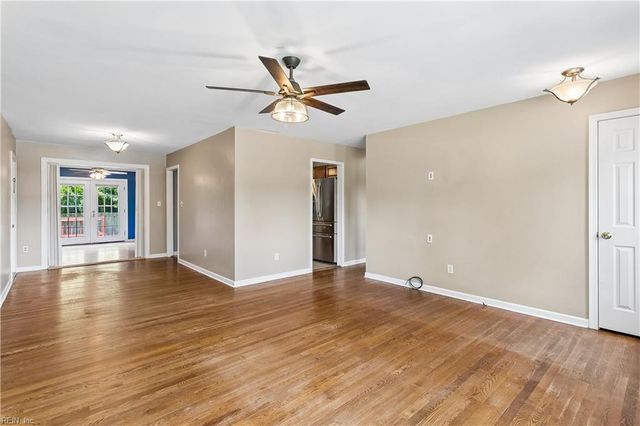 303 Nancy DR, Hampton, VA 23669