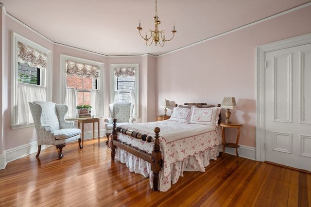 18 Hereford St, Boston, MA 02115