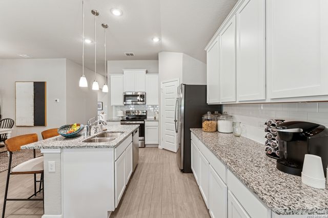 7407 Toledo Bend, San Antonio, TX 78252