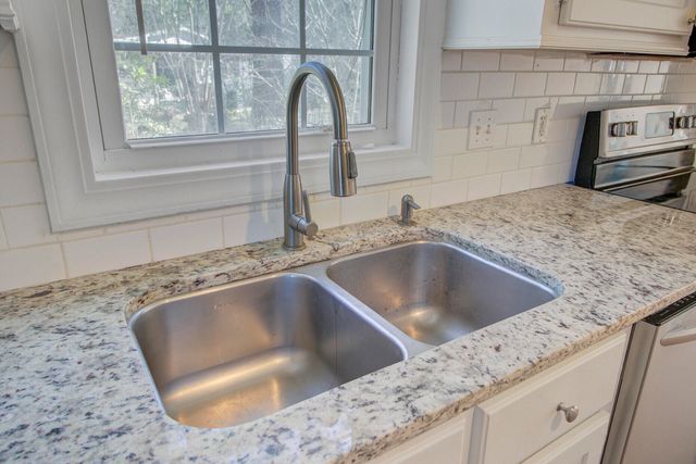 402 Golf Road, Summerville, SC 29483