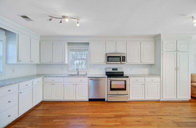 402 Golf Road, Summerville, SC 29483