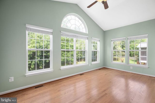 71 RIGGS RD, Fredericksburg, VA 22405