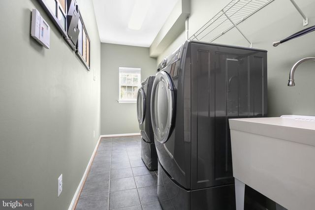 71 RIGGS RD, Fredericksburg, VA 22405