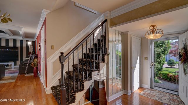 44 Kentucky Way, Freehold, NJ 07728