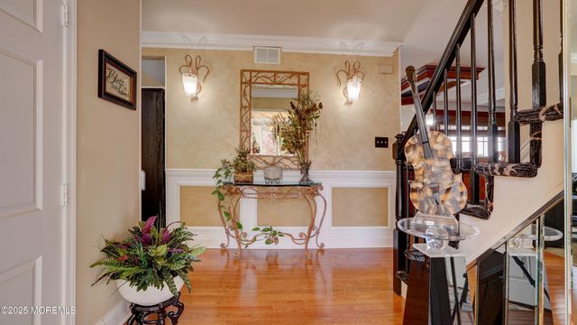 44 Kentucky Way, Freehold, NJ 07728