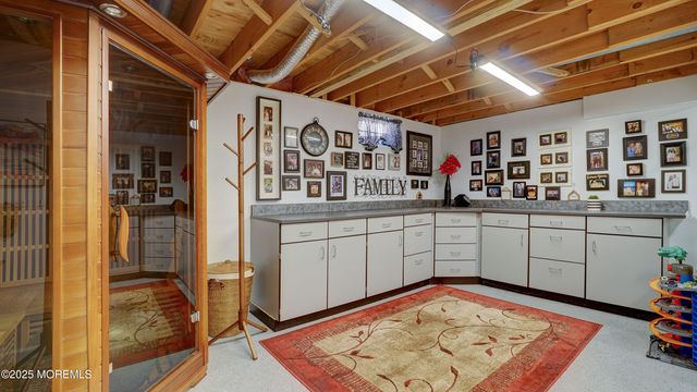 44 Kentucky Way, Freehold, NJ 07728