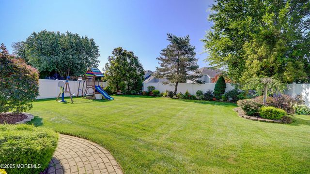 44 Kentucky Way, Freehold, NJ 07728