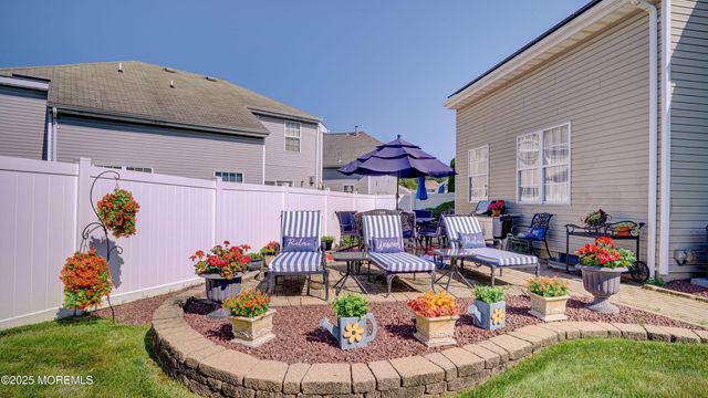 44 Kentucky Way, Freehold, NJ 07728