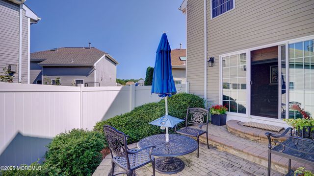 44 Kentucky Way, Freehold, NJ 07728