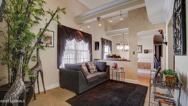 44 Kentucky Way, Freehold, NJ 07728