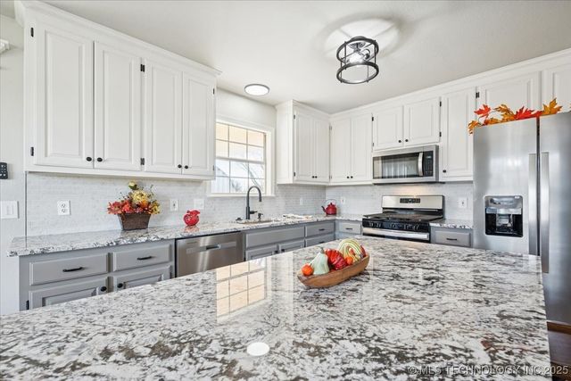 10406 E 126th Street North, Collinsville, OK 74021