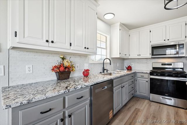 10406 E 126th Street North, Collinsville, OK 74021