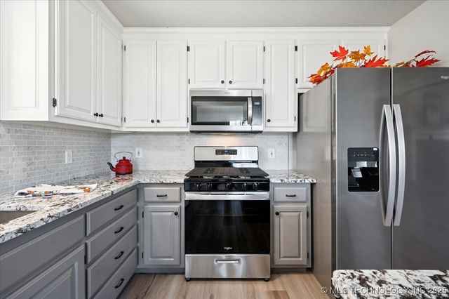 10406 E 126th Street North, Collinsville, OK 74021