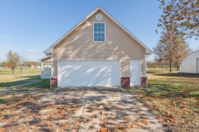 10406 E 126th Street North, Collinsville, OK 74021