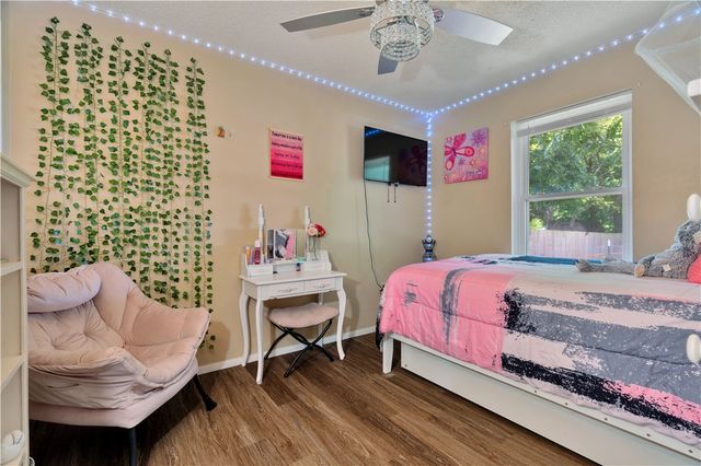 2317 N Woodlark Lane, Fayetteville, AR 72704