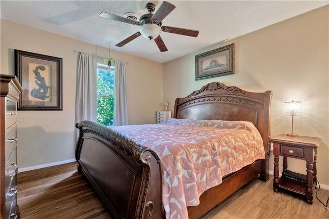 2317 N Woodlark Lane, Fayetteville, AR 72704