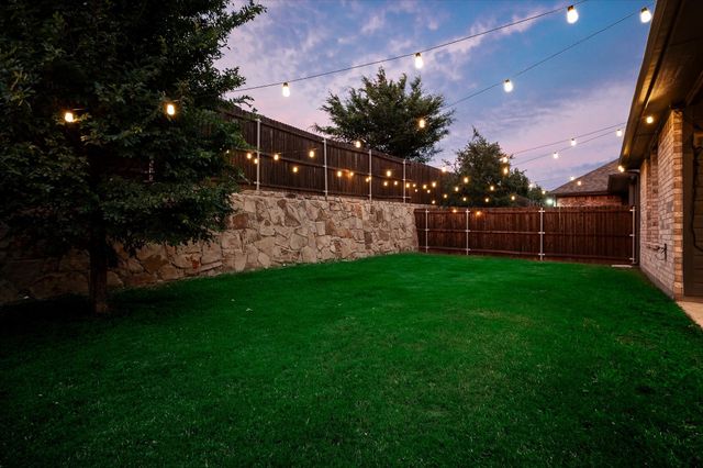 113 Camelia Street, Garland, TX 75043