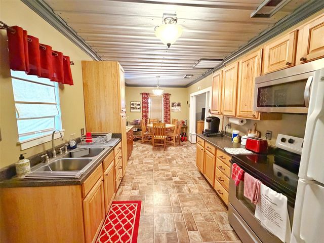 10347 Cr 408, Normangee, TX 77871