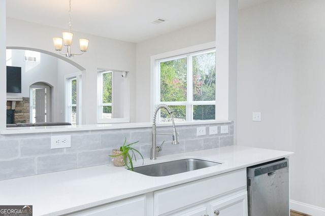 387 Fern Court, Hoschton, GA 30548