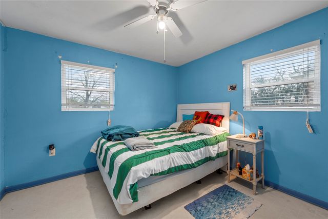 225 Sunset Boulevard, Hewitt, TX 76643