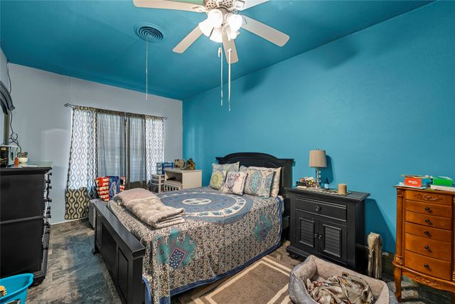 225 Sunset Boulevard, Hewitt, TX 76643