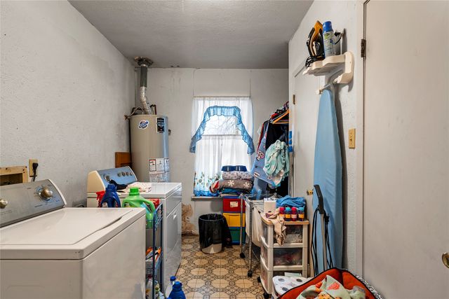 225 Sunset Boulevard, Hewitt, TX 76643