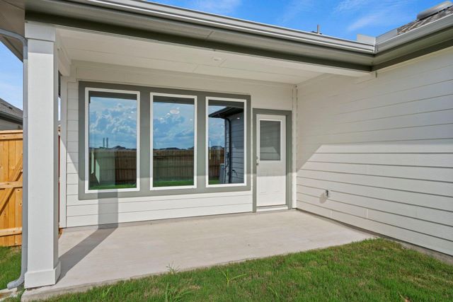 203 Backwood PASS, Taylor, TX 76574