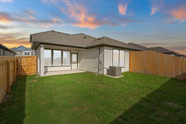 203 Backwood PASS, Taylor, TX 76574