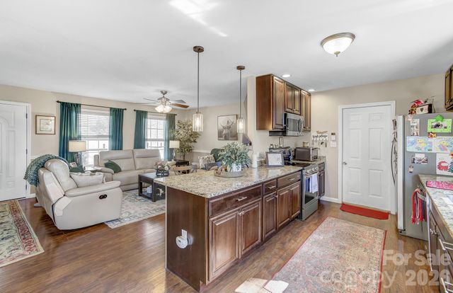 92 Willow Bend, Hendersonville, NC 28792