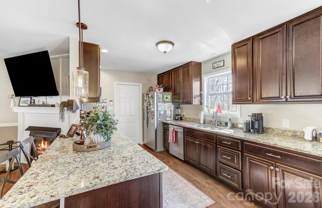 92 Willow Bend, Hendersonville, NC 28792