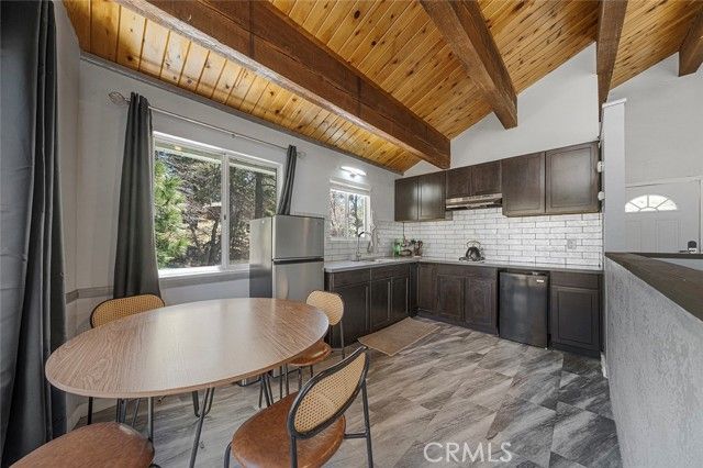 33080 Robin Lane, Los Angeles, CA 92382