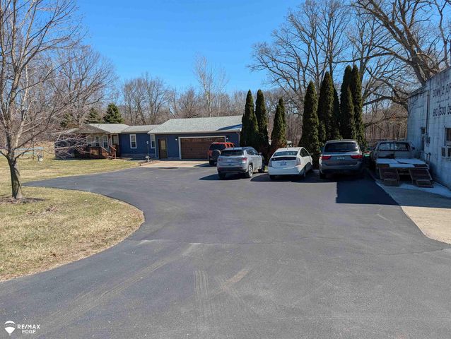 7494 N State Road, Davison, MI 48423
