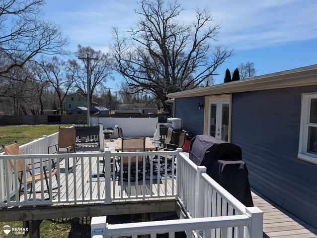 7494 N State Road, Davison, MI 48423