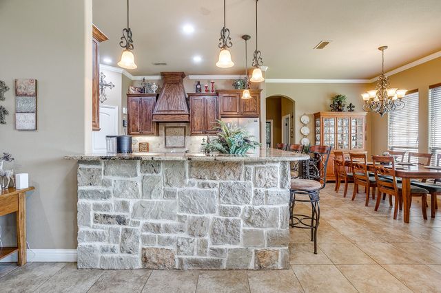 8401 Fullerton Drive, Cleburne, TX 76033