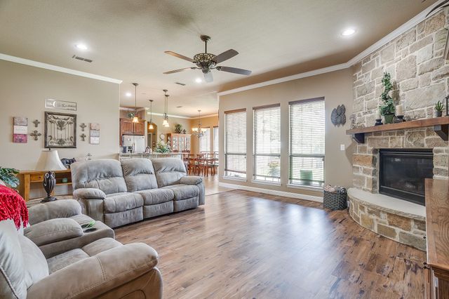 8401 Fullerton Drive, Cleburne, TX 76033