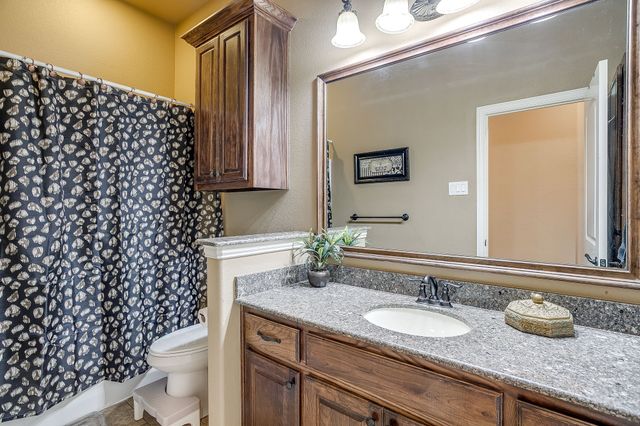 8401 Fullerton Drive, Cleburne, TX 76033
