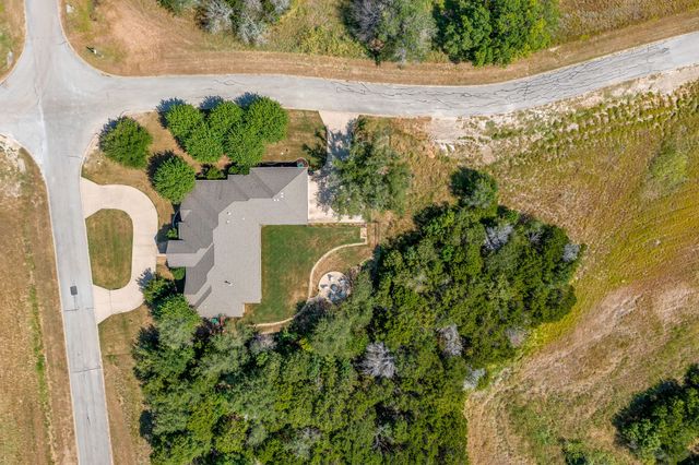 8401 Fullerton Drive, Cleburne, TX 76033