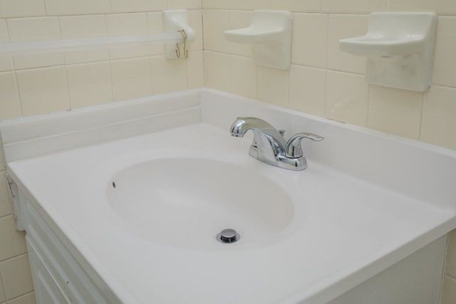 2527 HYDRAULIC RD, Charlottesville, VA 22901