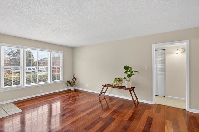 2527 HYDRAULIC RD, Charlottesville, VA 22901