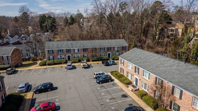 2527 HYDRAULIC RD, Charlottesville, VA 22901