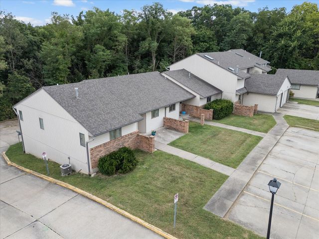 479 FOXFIRE DR, Columbia, MO 65201