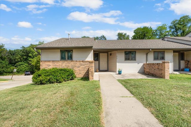 479 FOXFIRE DR, Columbia, MO 65201