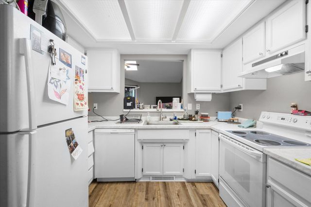 479 FOXFIRE DR, Columbia, MO 65201