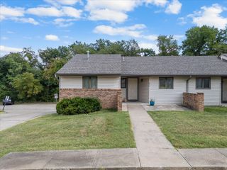 479 FOXFIRE DR, Columbia, MO 65201