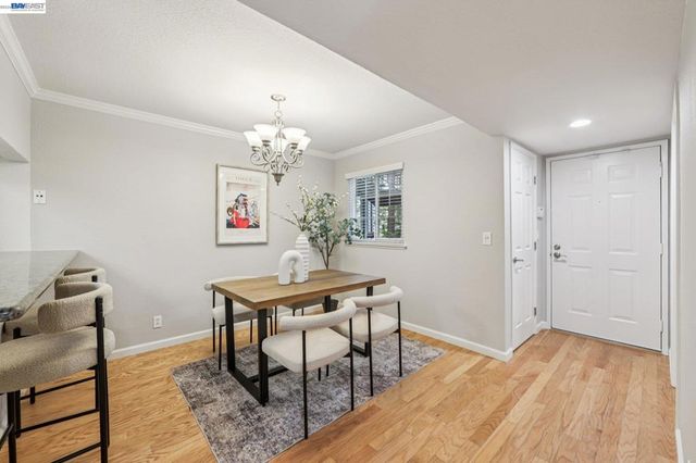 630 Canyon Oaks Drive D, Oakland, CA 94605