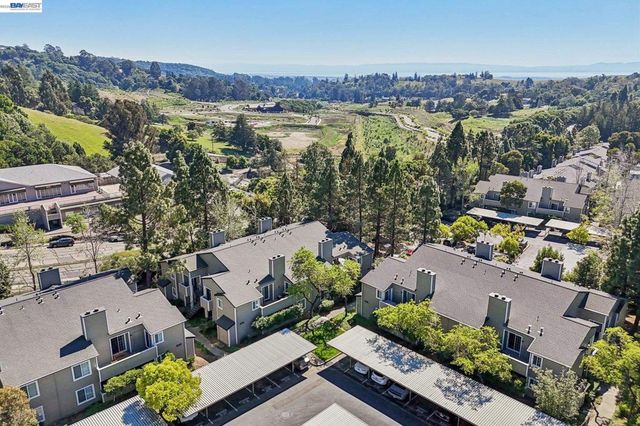 630 Canyon Oaks Drive D, Oakland, CA 94605