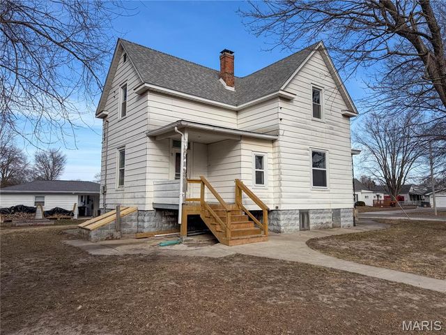 519 N Maple Street, Staunton, IL 62088